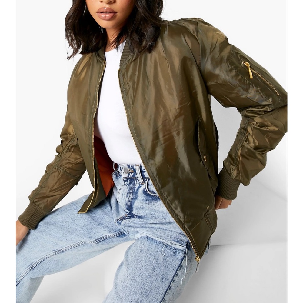 Green puffer sleeve bomber jacket
